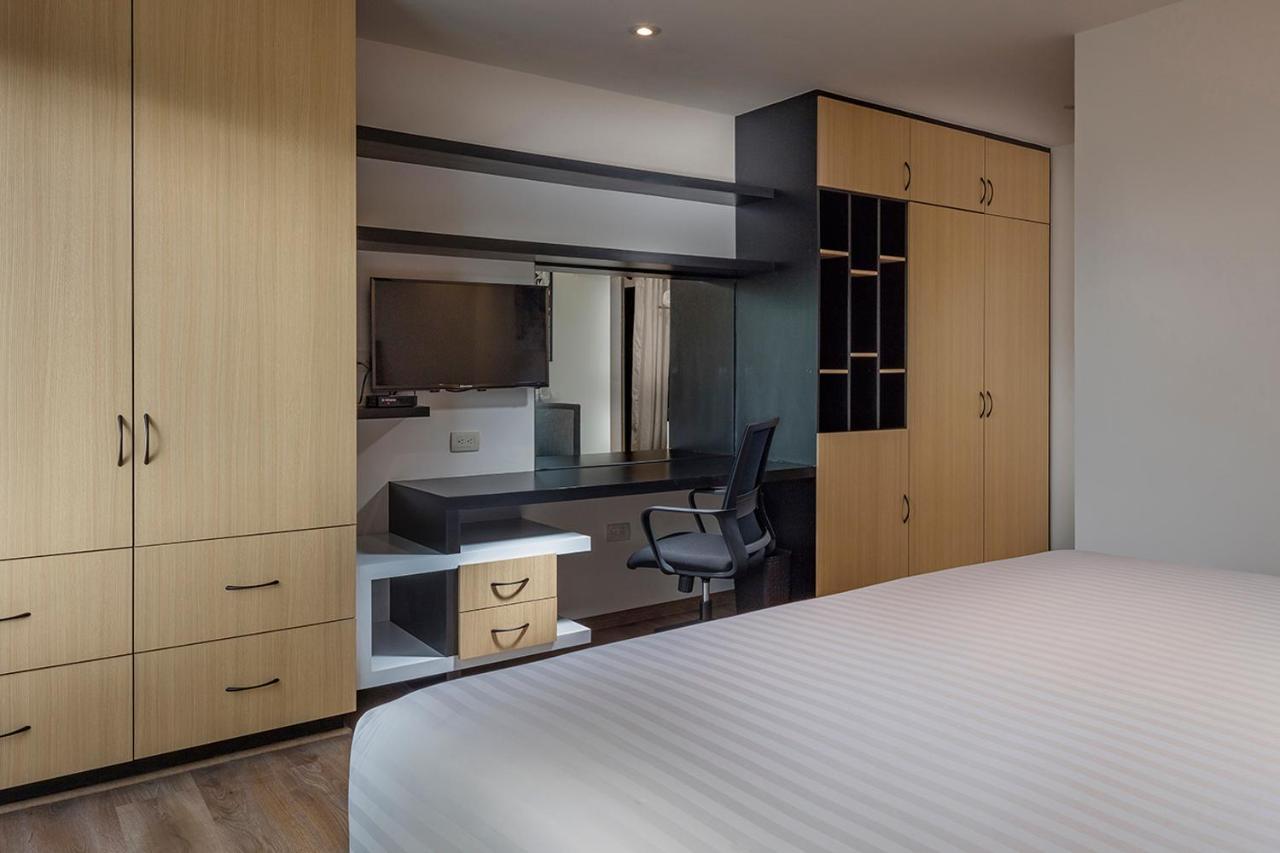 & Hotel 4*